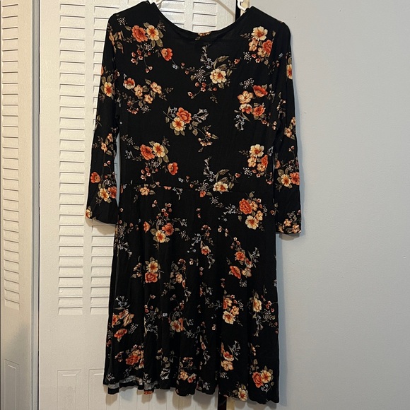Forever 21 Floral Black Dress Women's Size 1X - Picture 2 of 5